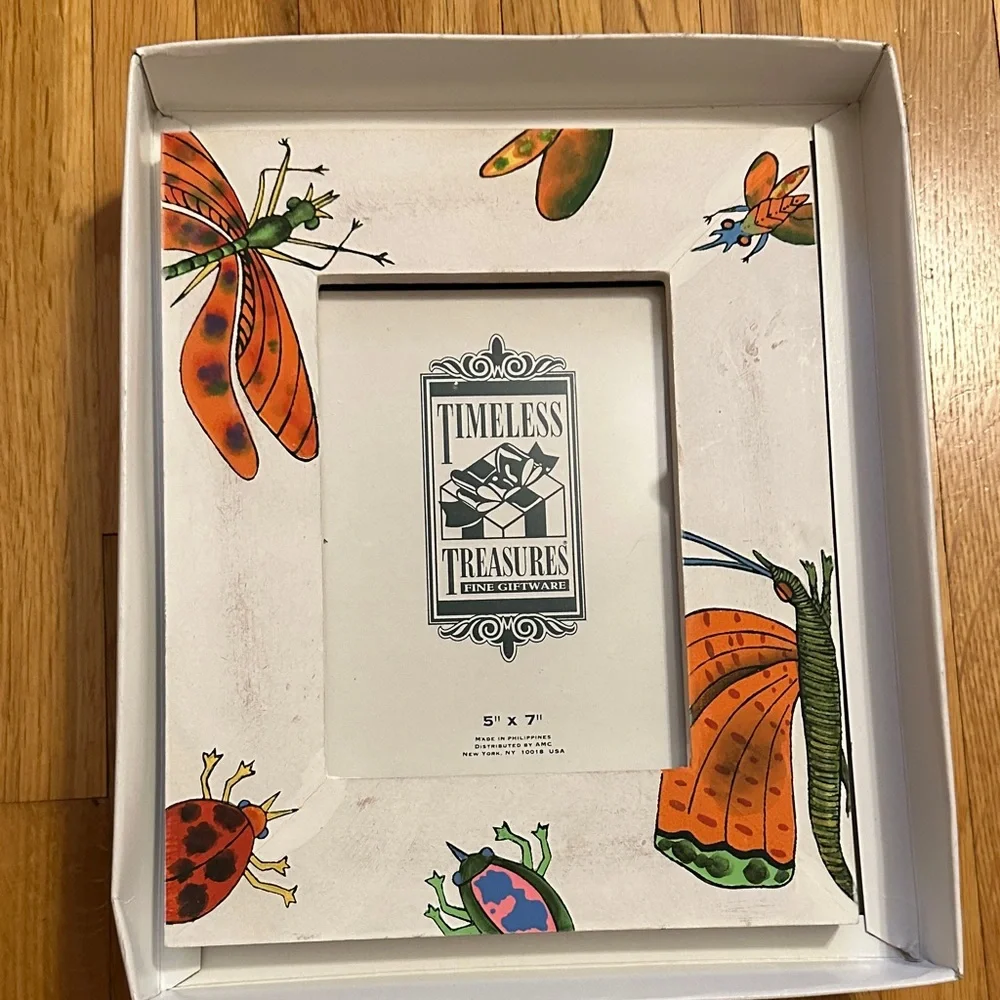 Insect-Themed Picture Frame - Picture 1 of 5